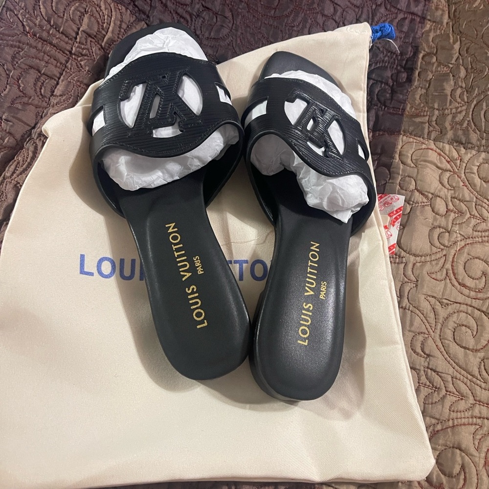 Louis Vuitton Black Logo Slide Sandals - Picture 2 of 13